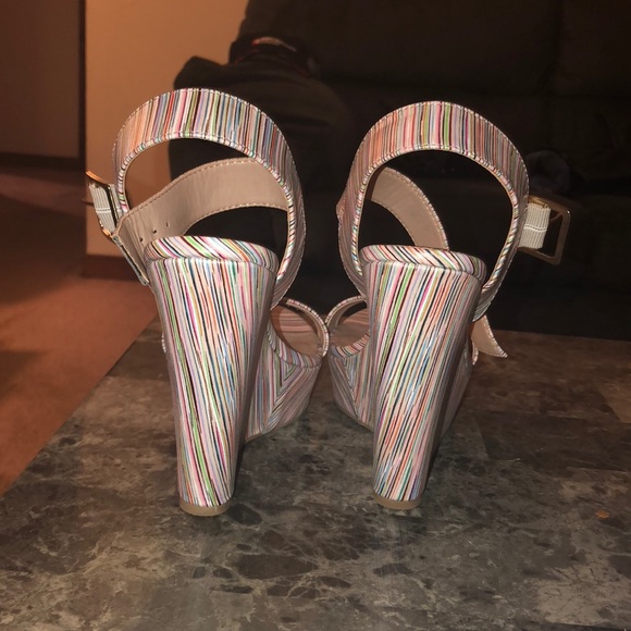 Shoes - Picture 2 of 4